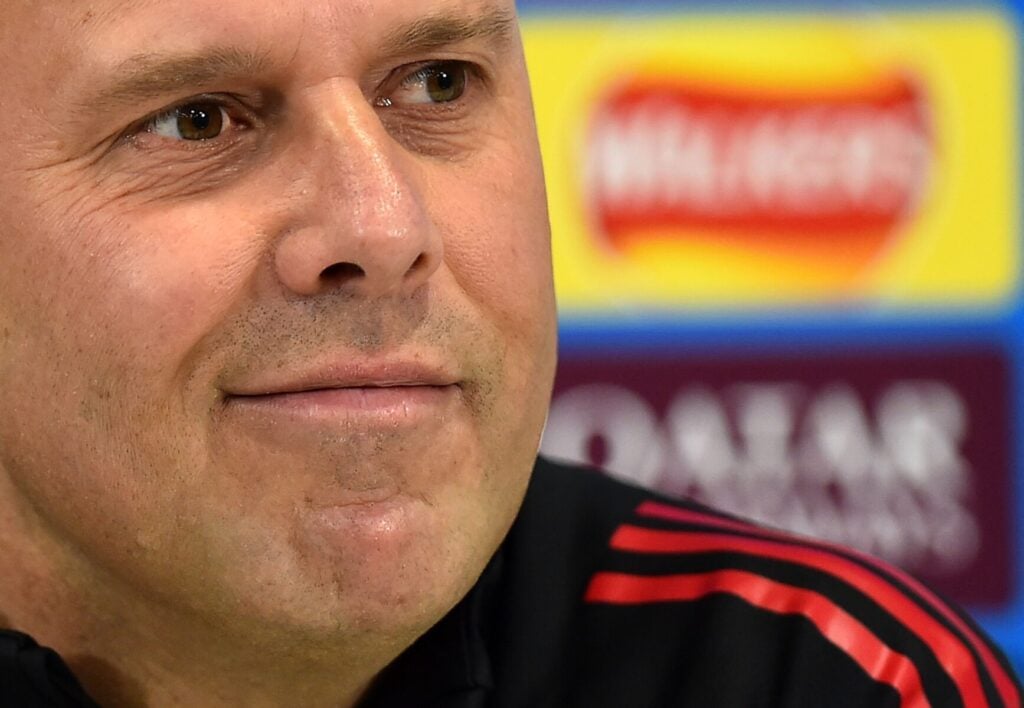 Presset vokser markant omkring cheftræner Arne Slot i Liverpool, som møder Galatasaray i Champions League-returen i aften.