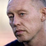 Steve Cooper og Brøndby er på jagt efter en ny spiller.