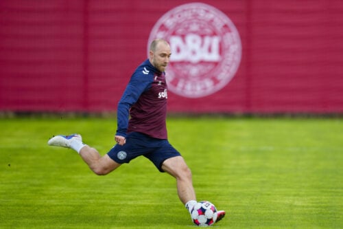 Danmark møder Nordmakedonien, og startopstillingen bliver spændende at se.