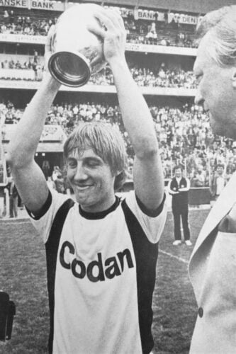 John Andersen med landspokalen i 1979.