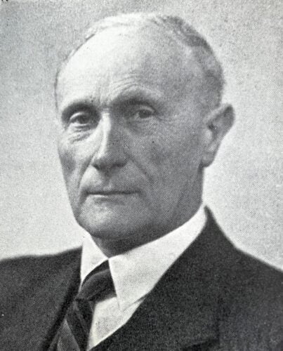 Kristian Middelboe blev født på denne dag i 1881 i Brunnby i Sverige. Her kan du læse fodboldhistoriker Michael Kjærbøls portræt.