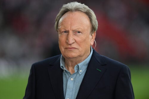 Neil Warnock vender tilbage fra pension.