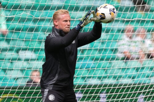 Der er opstået debat om målmandsposten på det danske landshold, hvor Kasper Schmeichel i øjeblikket er under pres.