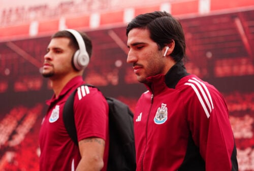 Manchester United ryster transfermarkedet, da de ifølge Sky Sports forhandler om Newcastle-profilen Sandro Tonali. Det stopper dog ikke her.