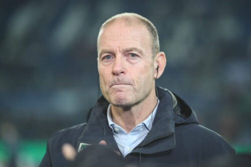 Jess Thorup meldes tæt på en fyring.