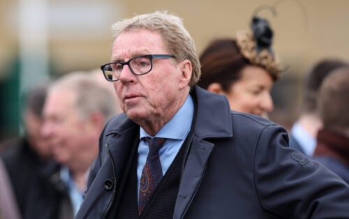 Henry James (Harry) Redknapp fylder 79 år i dag. I den forbindelse tegner fodboldhistoriker Michael Kjærbøl et portræt af englænderen.