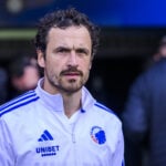 Thomas Delaney kan ikke få armene ned.