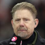 Peter Schmeichel er i fokus.