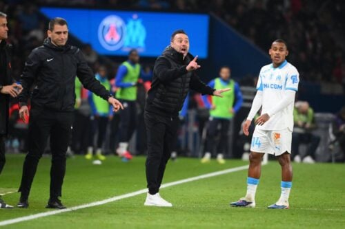 Tottenham står i en historisk krise, hvor en ny cheftræner nu er på vej til det nordlige London. Der er tale om et stort navn.