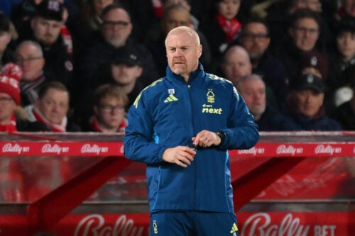 Tottenham er fortsat på jagt efter stabilitet på trænerposten, hvor et nyt navn er begyndt at dukke op i rygtemøllen - nemlig Sean Dyche.