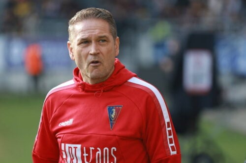 Thomas Thomasberg har leveret et stærkt resultat i Polen i spidsen for Pogon Szczecin, hvor en spændende signing med dansk pas fik lyndebut.