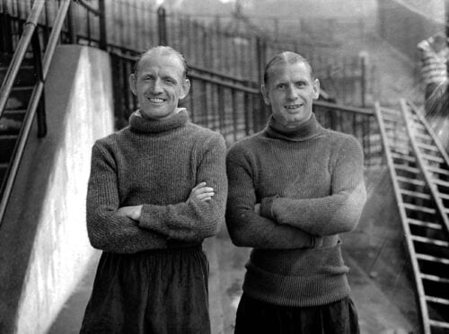 Cliff Bastin blev døv.