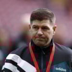 Steven Gerrard med sønderlemmende kritik af én Liverpool-stjerne.