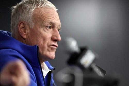 Didier Deschamps er i spil til jobbet.