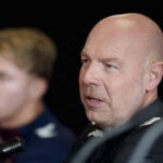 Den danske landstræner Brian Riemer er kommet under voldsom beskydning. Det sker efter, at Danmark missede VM.