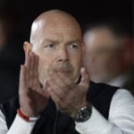 Det danske herrelandshold under ledelse af Brian Riemer befinder sig i en brydningstid, mens den perfekte afløser nu dukker op.