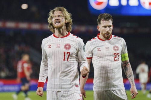 På trods af en monumental sportslig skuffelse tager Danmark et overraskende spring fremad på FIFA’s verdensrangliste.