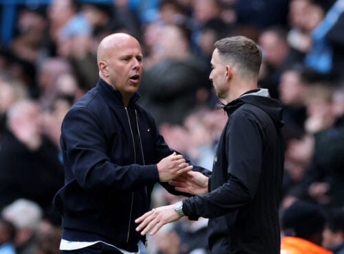 Efter måneder med spekulationer om et brud er kursen vendt for en Liverpool-profil, der ser ud til at fortsætte i mange år på Anfield.