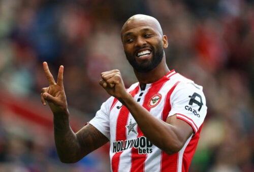 Brentford leverer varen.