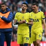 Dominic Solanke får hård kritik for sin Tottenham-præstation.