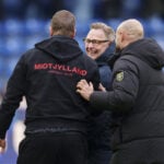 FCM lever i guldkampen, hvor de kan tage et stort skridt med en sejr over AGF mandag, men de mange advarsler til Mike Tullberg er et problem.