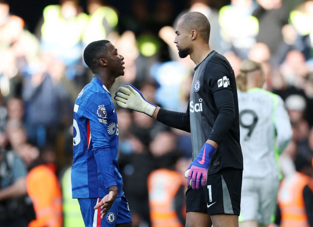 Chelsea arbejder på at sikre fremtiden for midtbanestjernen i form af Moisés Caicedo med en ny kontraktforlængelse.