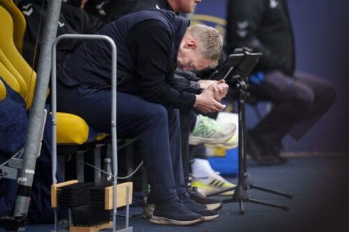 Mørket har sænket sig over Vestegnen, efter Steve Cooper og Brøndby inkasserede et 1-2-nederlag til FC Midtjylland på eget græs.