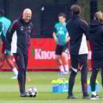 Liverpool kom tilbage på sporet med sejren over Fulham i Premier League, men cheftræner Arne Slot er fortsat i problemer.