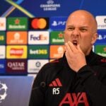 Liverpool møder PSG i Champions League-kvartfinalen tirsdag, hvor der er revanche til gode. Her vil hele ni stjerner misse kampen.