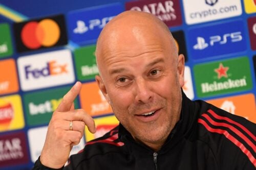 Der er lagt op til en intens aften, når Arne Slot og Liverpool tager imod Paris Saint-Germain i Champions League-kvartfinalen tirsdag aften.