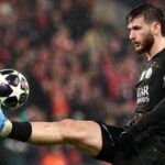 Arsenal får næppe fingrene i Khvicha Kvaratskhelia denne sommer, da PSG-stjernen forventes at blive i Paris.