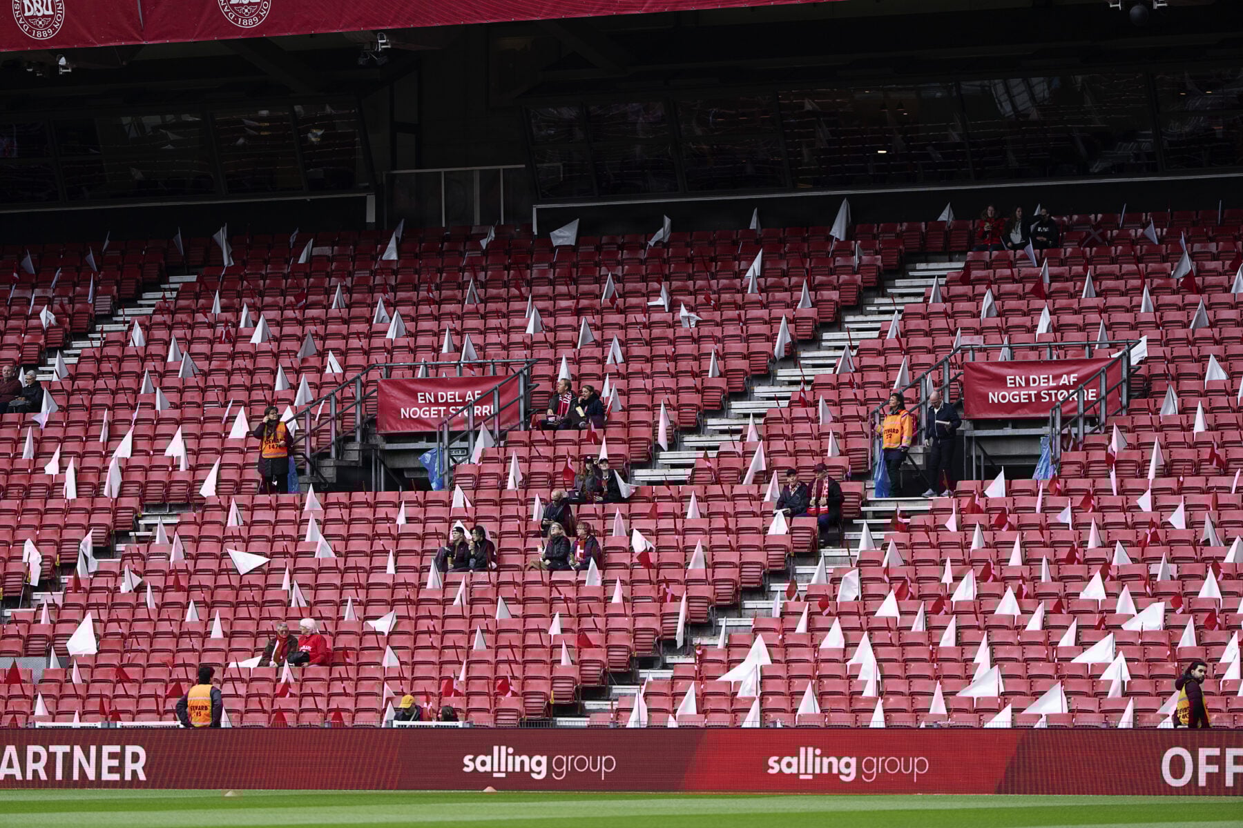 Landsholdet skal ikke spille i Parken næste gang.