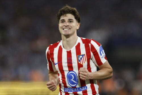 Der er ikke hold i rygterne om Julian Álvarez, lyder det.