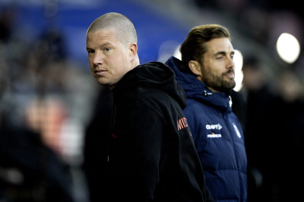 Guldkampen i Superligaen har taget en ny drejning efter det intense opgør i Herning, hvor FC Midtjylland snuppede en sejr over AGF.