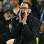 Uroen fortsætter i Chelsea, som igen står midt i en trænerkrise. Nu er en legende blandt favoritterne til at overtage jobbet.