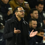 Cheftræner Liam Rosenior er nu fortid i Chelsea. Sådan lyder meldingen fra både David Ornstein fra The Athletic og Fabrizio Romano.