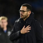 Chelsea holder fast i Liam Rosenior.