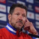Diego Simeone forbereder sig til aftenens Champions League-brag mod Arsenal.