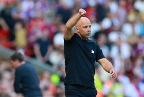 Liverpool brager sammen med Manchester United i weekendens Premier League-topkamp, mens jagten på en stjerne tager en uventet drejning.