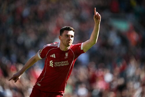 Der er lagt op til endnu et intenst opgør, når Manchester United og Liverpool brager sammen på søndag i Premier League.