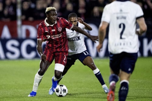 FCM fastholder førstepladsen i Superligaen efter en intens, men målløs topkamp i Superligaen mod AGF i Aarhus.