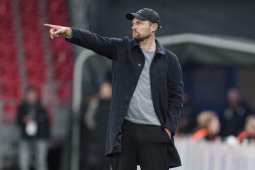 FCK har fået en suveræn start under den nye cheftræner Bo Svensson, men Superliga-klubben mangler fortsat en sportsdirektør.