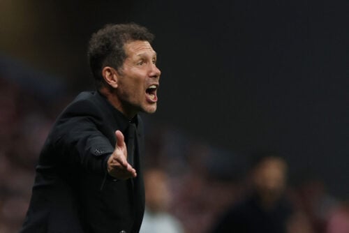 Champions League-semifinalen mellem Atlético Madrid og Arsenal sluttede 1-1 i en kamp, hvor VAR og en særlige episode spillede hovedrollen.