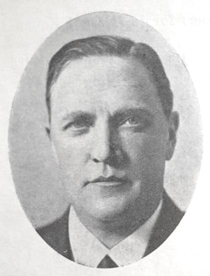 Denne serie omhandler de trænere, der igennem tiderne har coachet det danske landshold. 3. del: Axel Byrval.