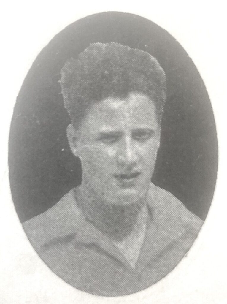 I 1930’erne havde B.93 hele fem brødre med på deres enormt stærke og succesrige førstehold. Læs portrættet om Henry Nielsen her.