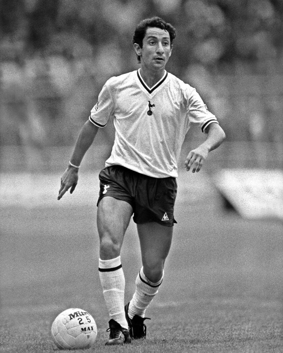 Osvaldo Ardiles var med til at forme engelsk fodbold.