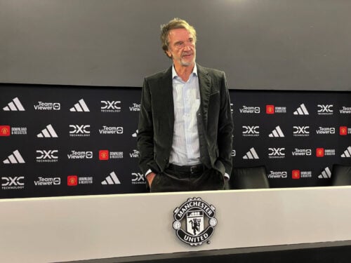 Manchester United går en hektisk sommer i møde med flere store transfers. Nu bestiller Sir Jim Ratcliffe tre superstjerner til klubben.