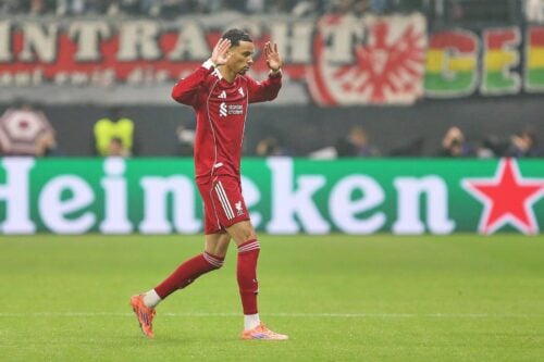 Hugo Ekitiké kommer ikke i aktion for Liverpool i lang tid, hvorfor klubben nu må finde en akut løsning på transfermarkedet.