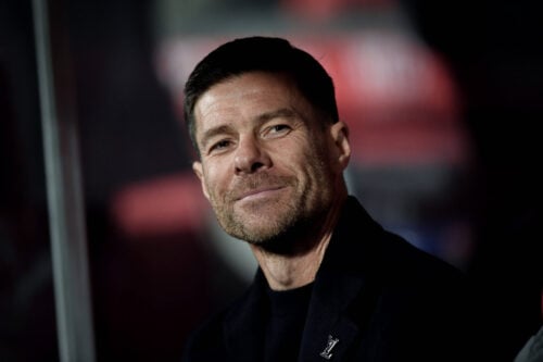 Xabi Alonso lander snart et nyt topjob, lyder det.