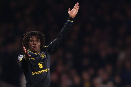 Patrick Dorgu har taget United med storm i denne sæson, men en baglårsskade driller ham, mens klubben arbejder på en ny transfer.